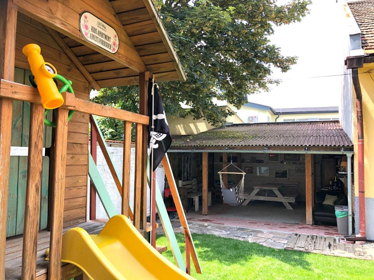 Liptovský Mikuláš Apartments City Liptov מראה חיצוני תמונה